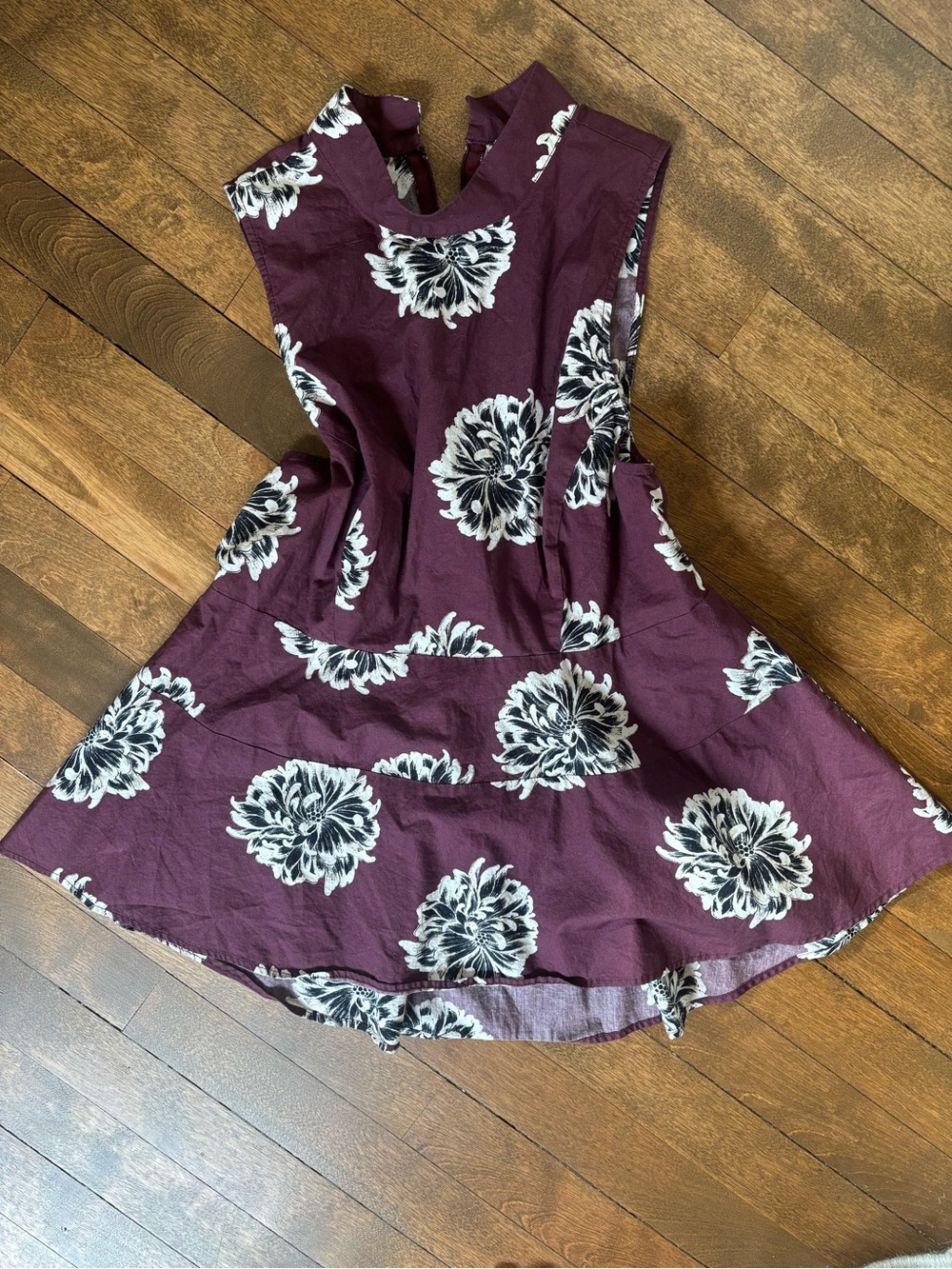 14th & Union Cotton Burgundy Floral Sleeveless Peplum Top